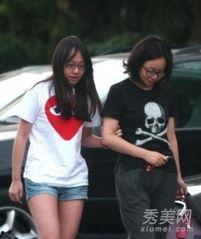 娱乐圈母女爆料事件,真相与争议交织的幕后故事 第1张 娱乐圈母女爆料事件,真相与争议交织的幕后故事 第1张