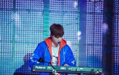 黄磊爆料张艺兴编曲视频,音乐才华令人惊叹 第2张 黄磊爆料张艺兴编曲视频,音乐才华令人惊叹 第2张