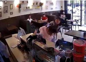 女子插队爆料视频播放在线观看,在线观看引发全民关注