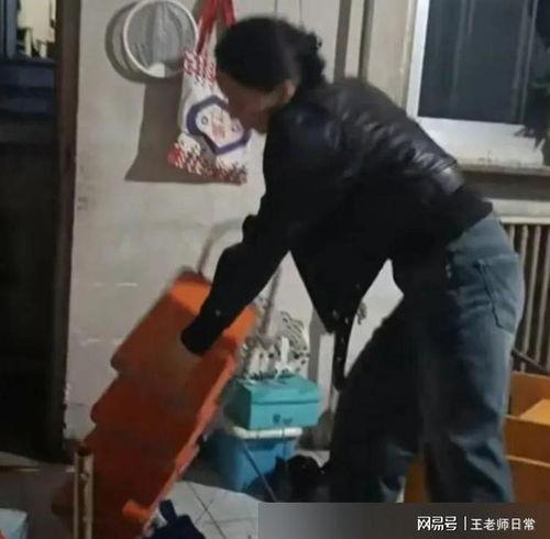 网友爆料打交警视频真实,街头冲突视频曝光，交警执法引发热议  第3张